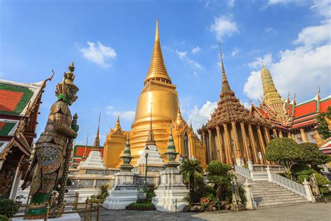 💎 Download Ebook Bangkok, Thailand: (Full Color) You can get to all attractions by yourself.